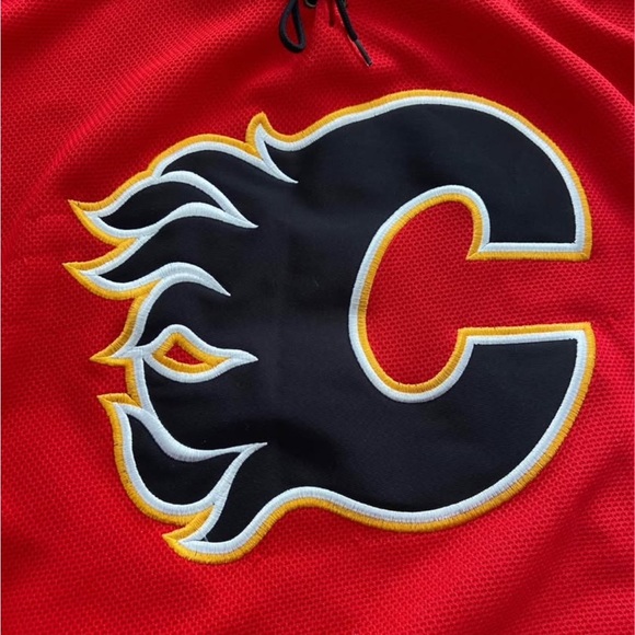 Calgary flames nhl jersey YOUTH‎ L/XL - Picture 3 of 7
